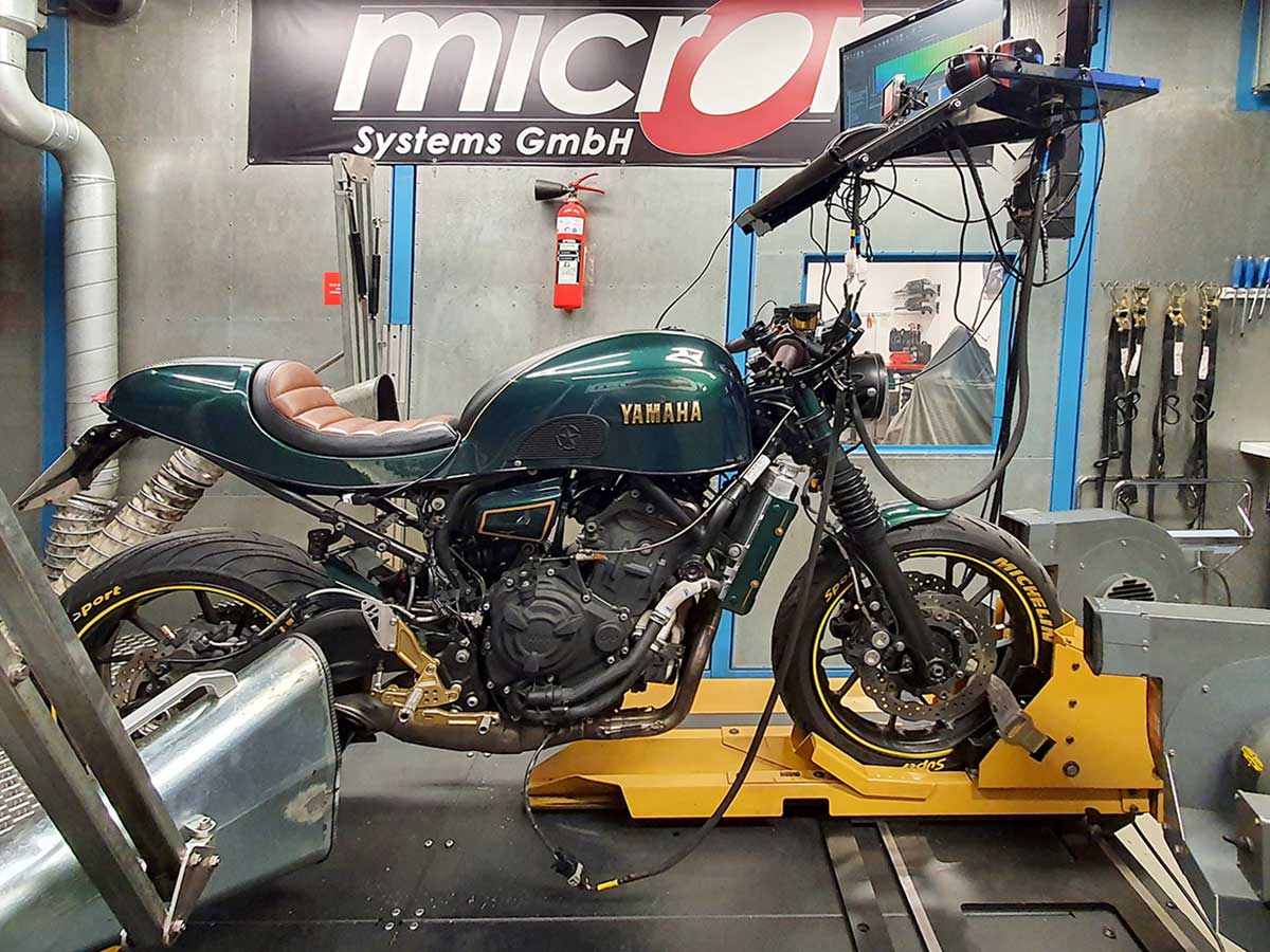 Umgebaute MT-07 bei der Abstimmung auf dem Dynojet Modell 250ix Leistungsprüfstand
