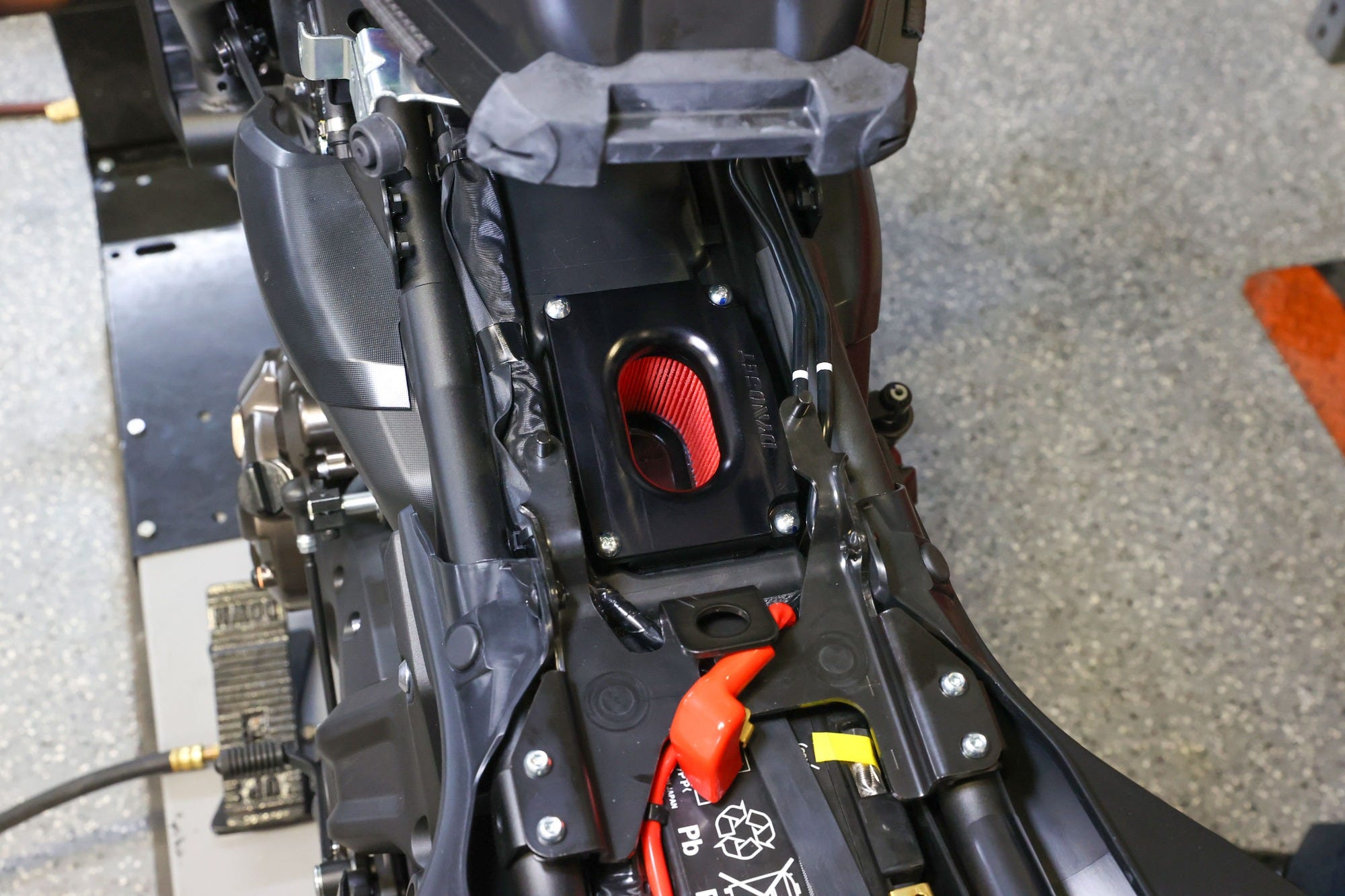 Luftfilterdeckel für Yamaha MT-07 montiert