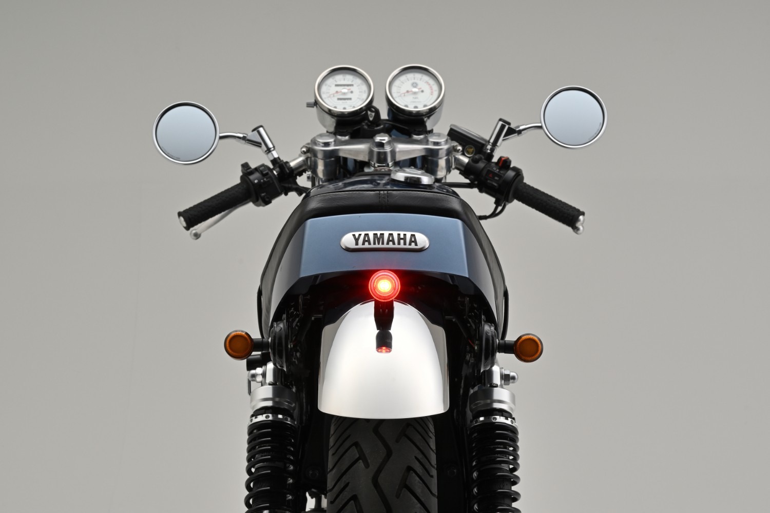 Bremslicht des D-Tail LED Rücklicht mit einstellbarer Befestigung und e-Prüfzeichen, schwarz