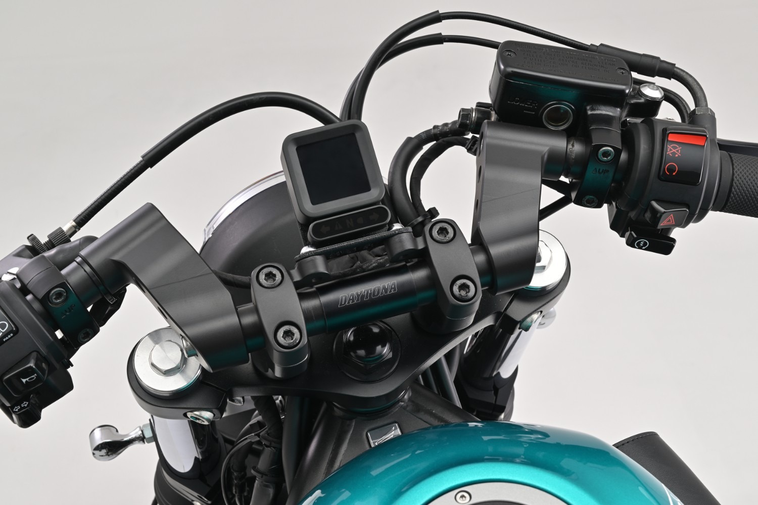 Daytona CUBE LCD-Cockpit mit Tacho und Drehzahlmesser mit Tageskilometerzähler