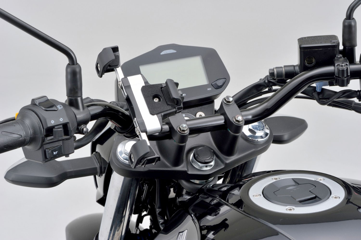 Smartphonehalter verstellbar für 22-29 mm Lenkerdurchmesser montiert