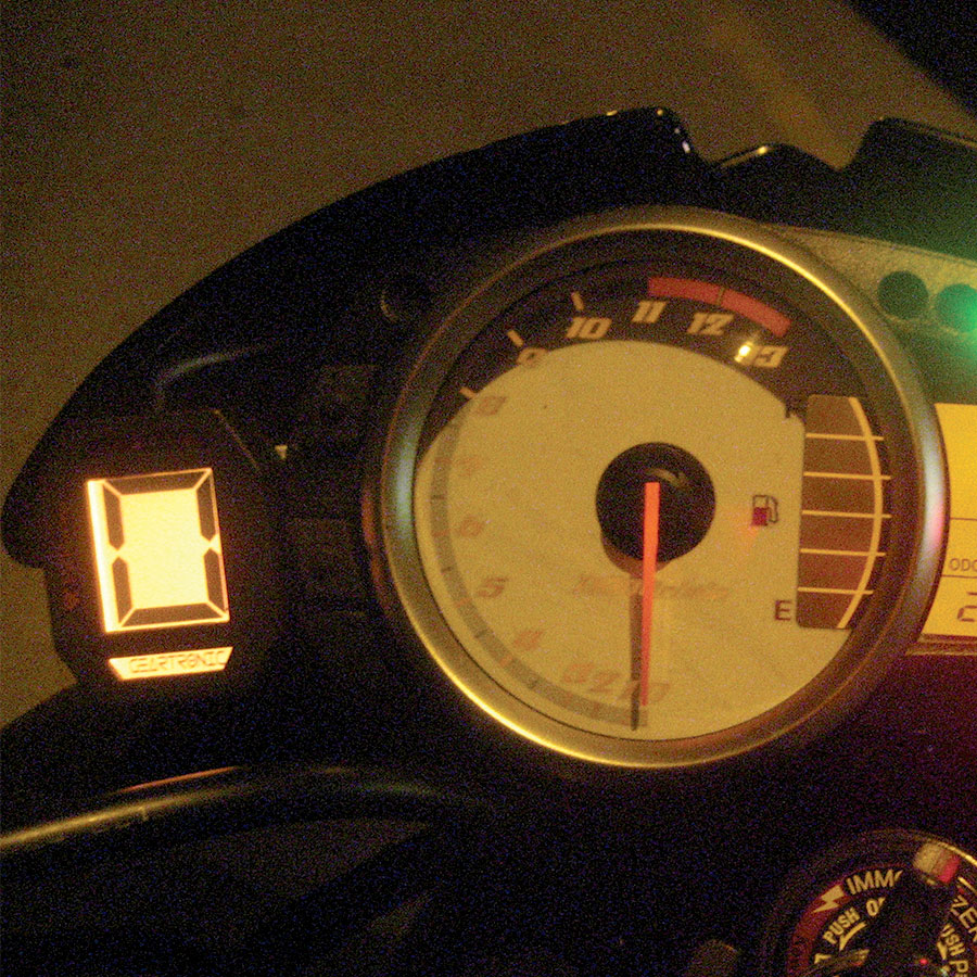 Geartronic² Ganganzeige mit Schaltblitz Hintergrundfarbe im Dunkeln